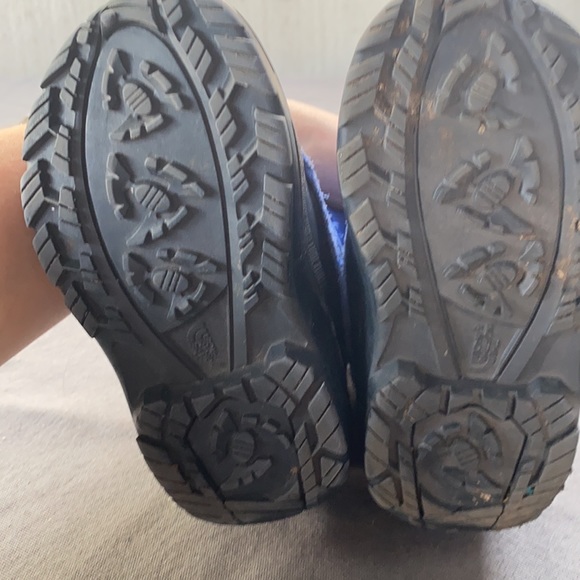 Waterproof winter boots - Picture 3 of 4